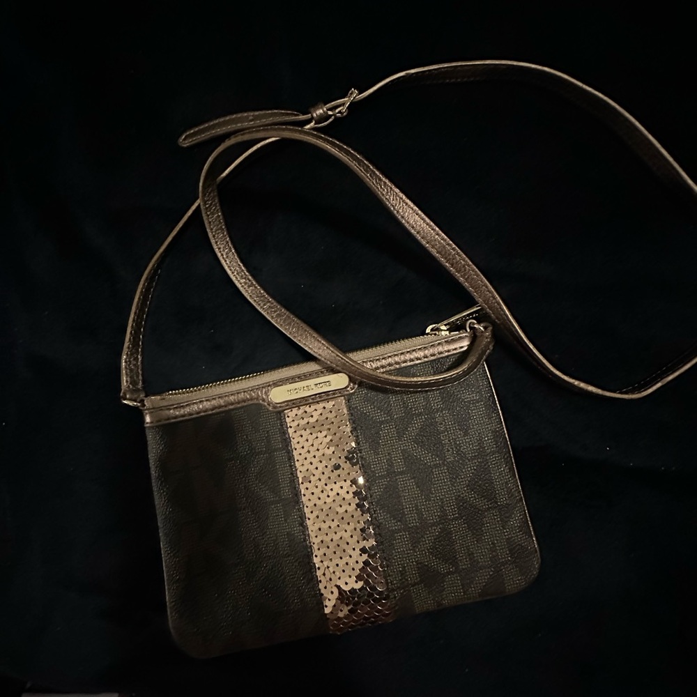 Michael Kors Brown Signature Crossbody with Rose Gold Sequin Center - Picture 2 of 4